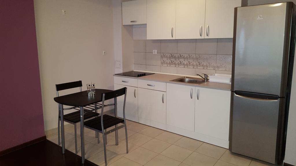 Sunlight Studio Apartment Oradea Extérieur photo